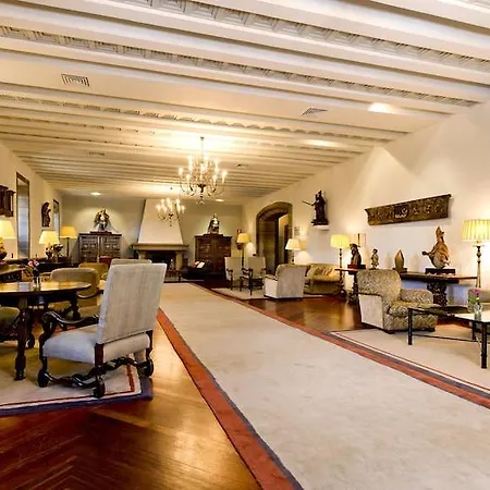 Parador De Santiago - Hostal Reis Catolicos Santiago de Compostela