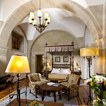 Hotel Parador De Santiago - Hostal Reis Catolicos 5*