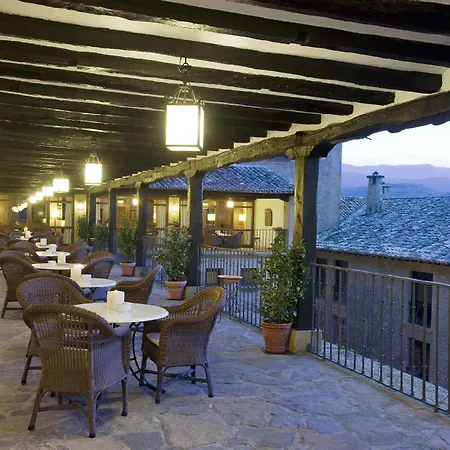 Parador De Santiago - Hostal Reis Catolicos 5*