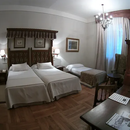 Parador De Santiago - Hostal Reis Catolicos Santiago de Compostela