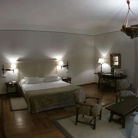 Hotel Parador De Santiago - Hostal Reis Catolicos