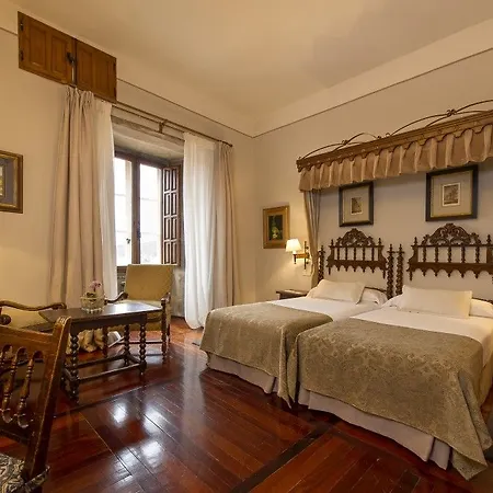 Parador De Santiago - Hostal Reis Catolicos 5*